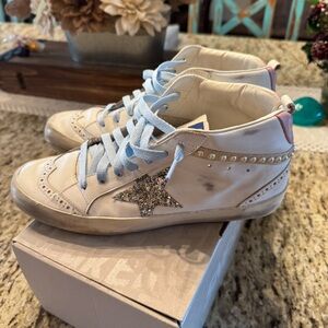 Midstar Pearly Glitter Wing-Tip Sneakers